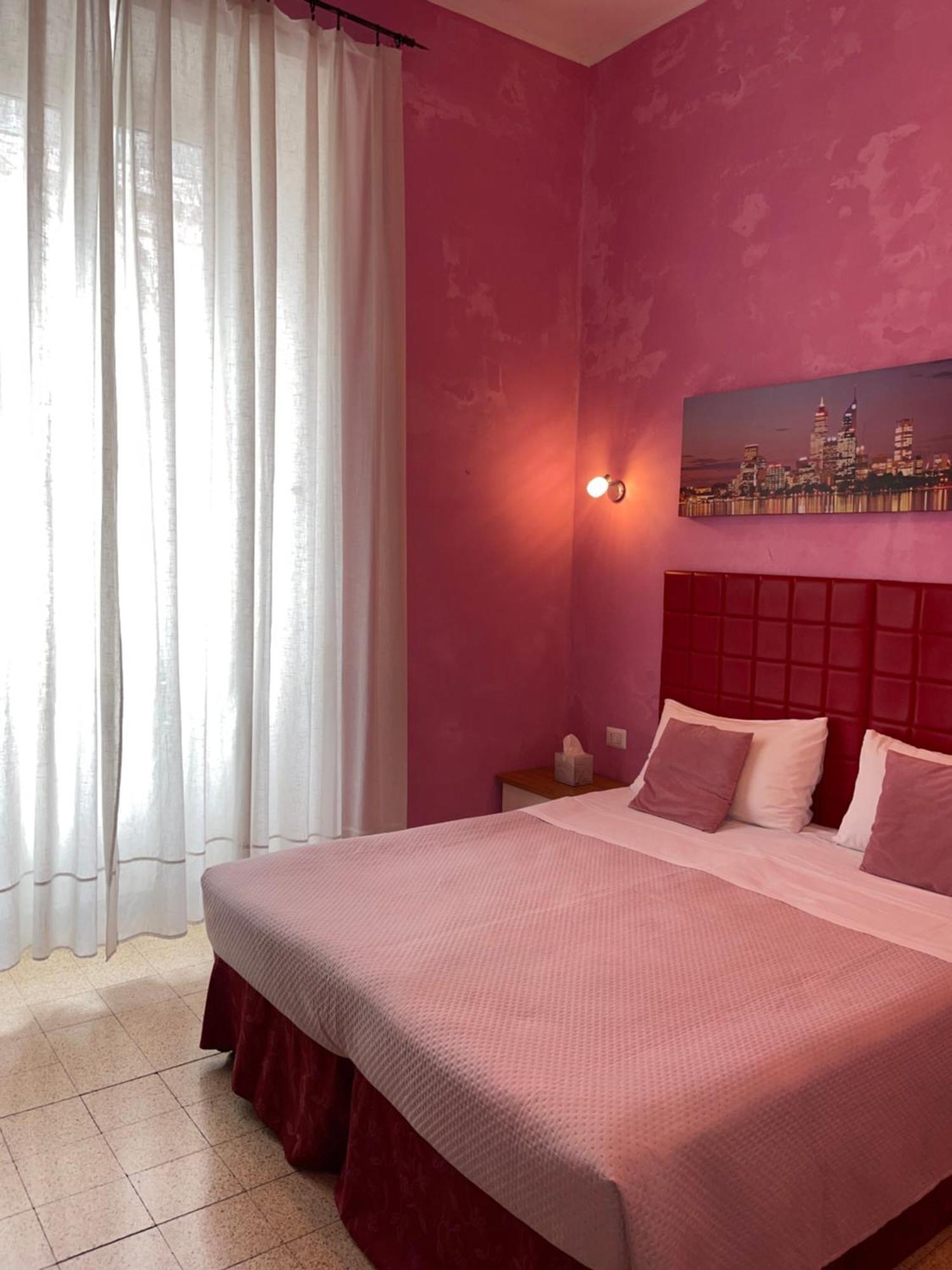 Guest House Meret Рим Екстериор снимка